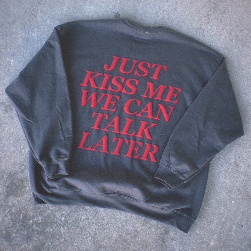 Graphic Sweatshirt [Skull House]
